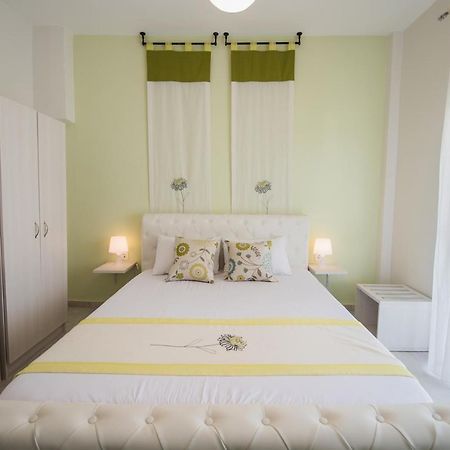 Chelona Apartments ネア・プラギア エクステリア 写真