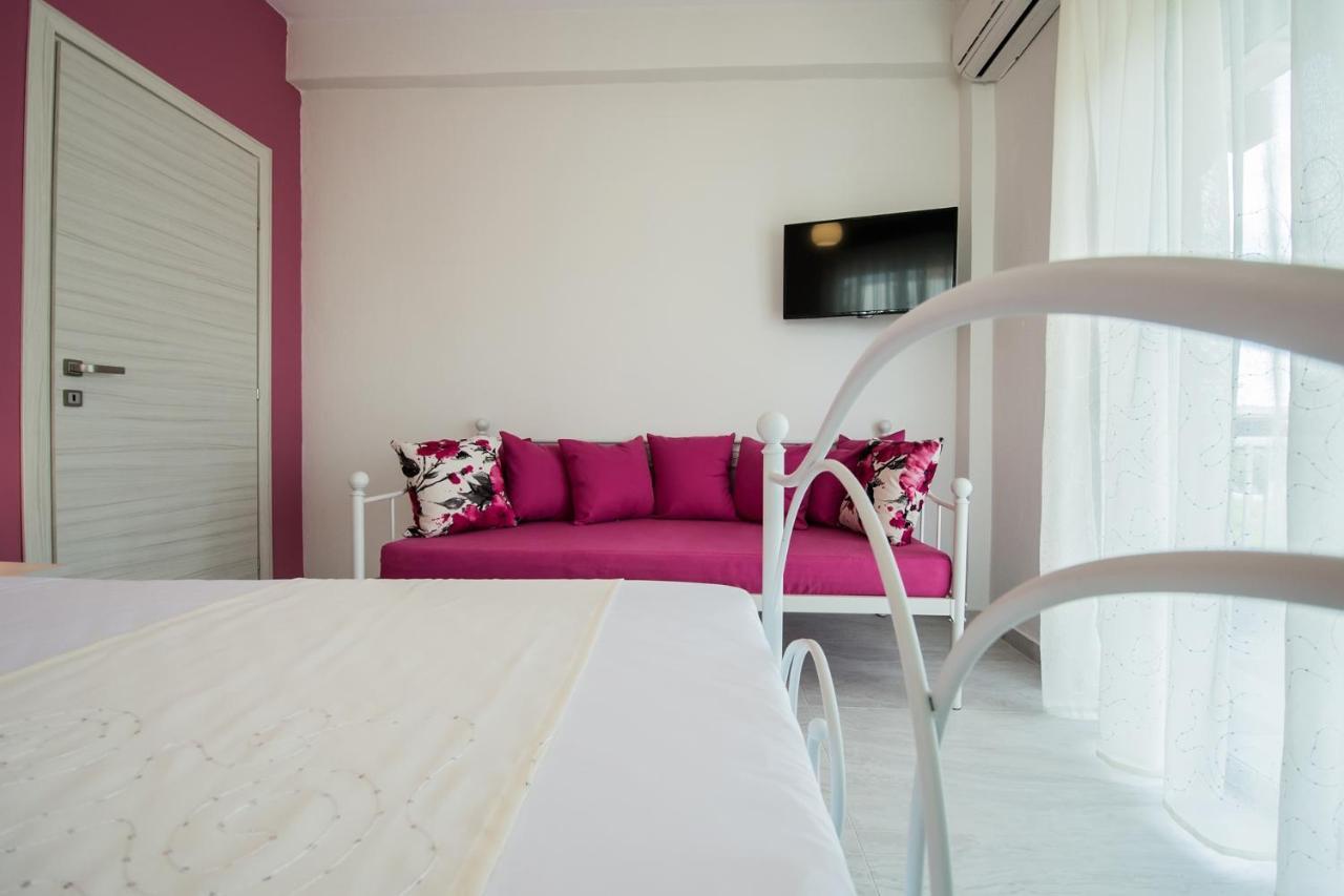 Chelona Apartments ネア・プラギア エクステリア 写真