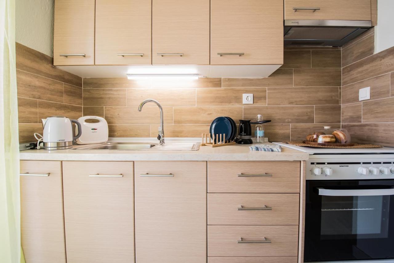 Chelona Apartments ネア・プラギア エクステリア 写真